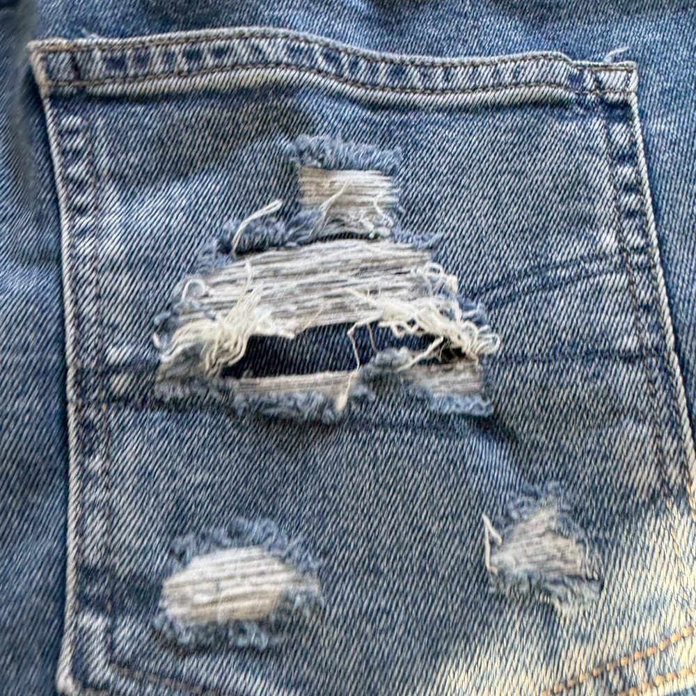 American Eagle Outfitters Relaxed Distressed Jeans - Blue and Cream - Picture 3 of 10